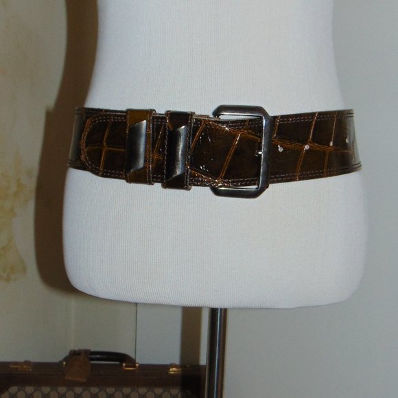 VTG Bloomingdale's Chocolate Brown Patent Belt L - Picture 3 of 8